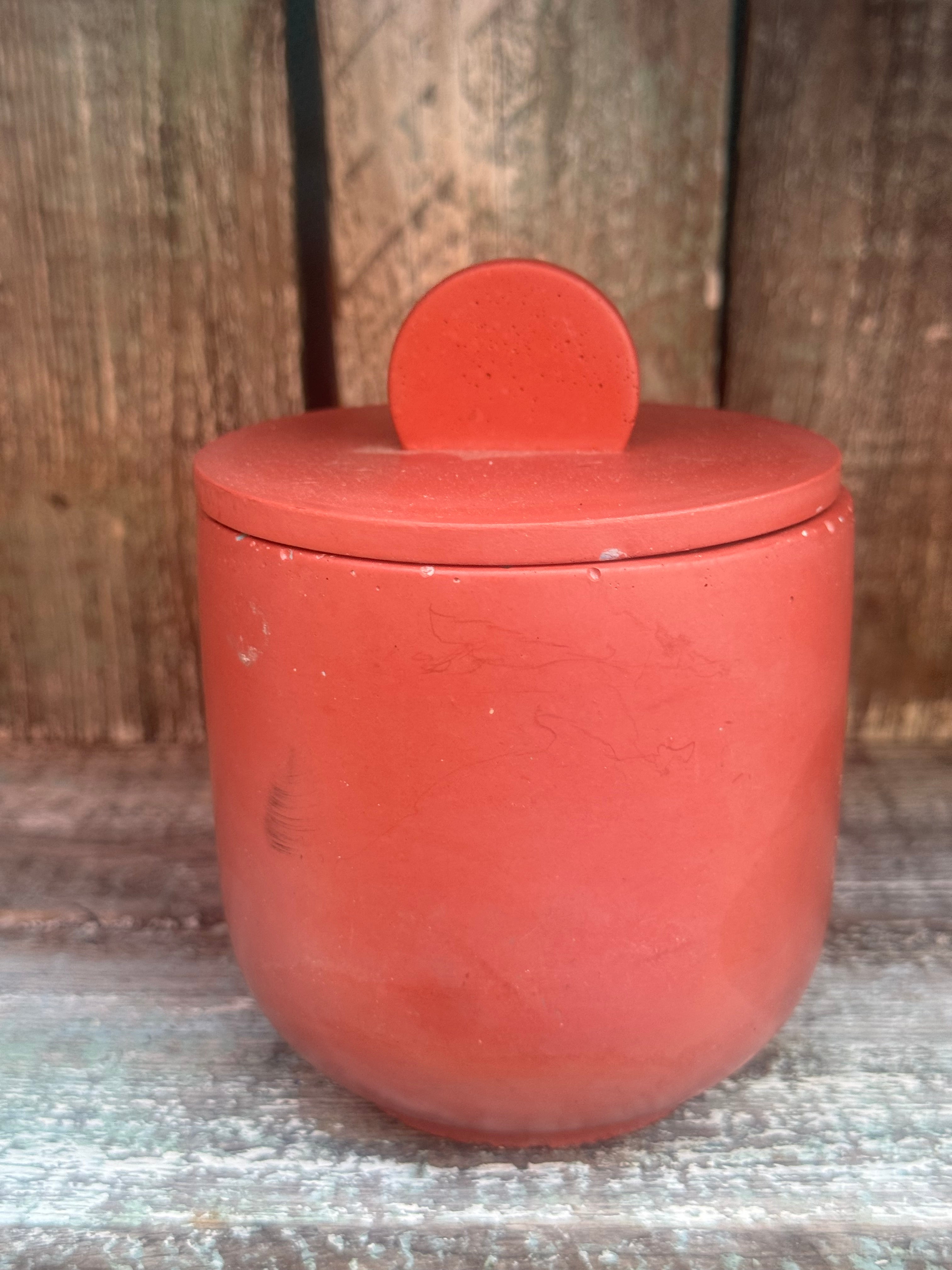 Sea Dreams concrete candle in blue – coastal melon and jasmine scent
