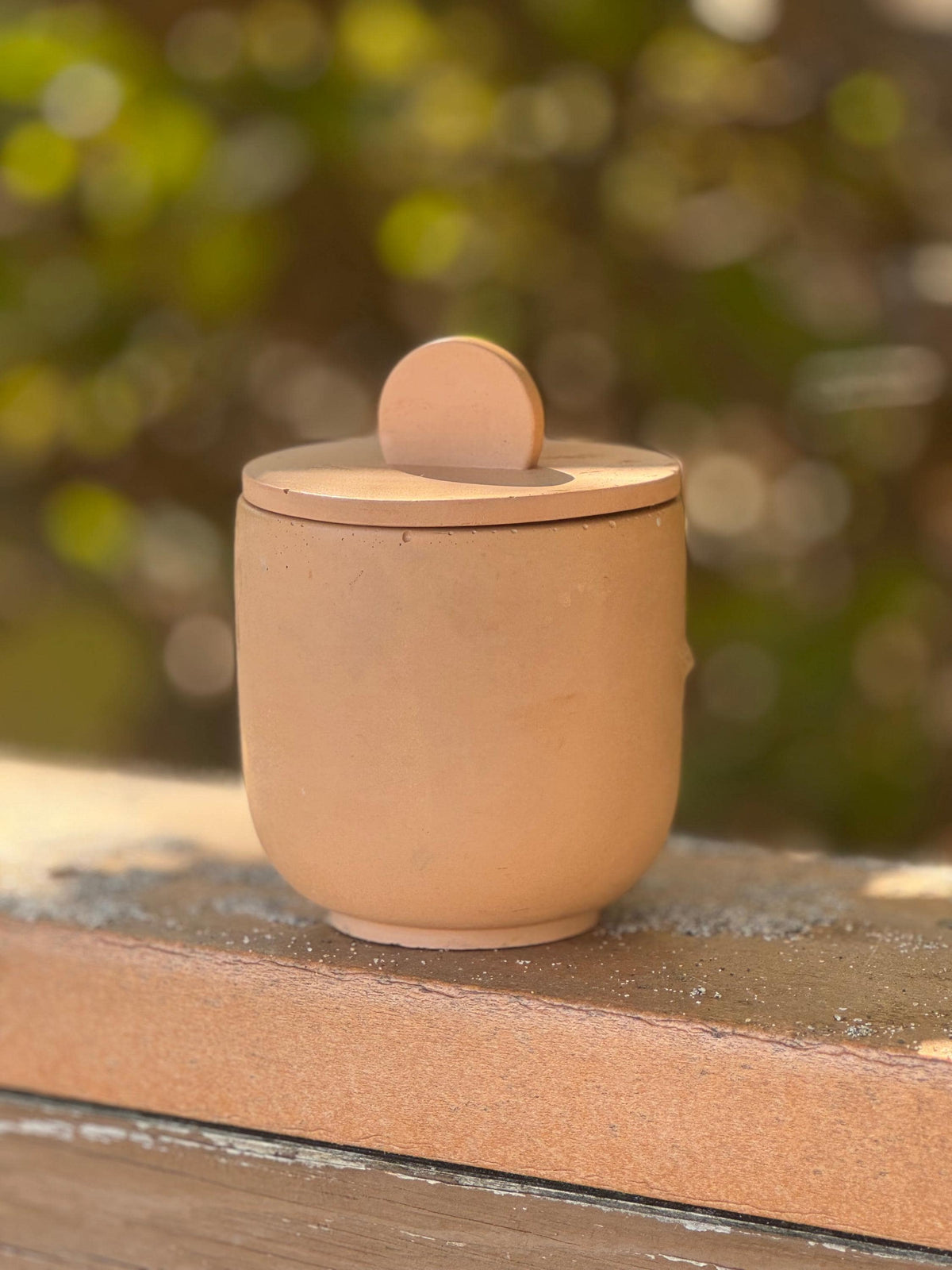 Speakeasy concrete candle close-up – eco-friendly hand-poured coconut wax by Coconut Glow